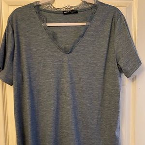 V-neck lace trim tshirt